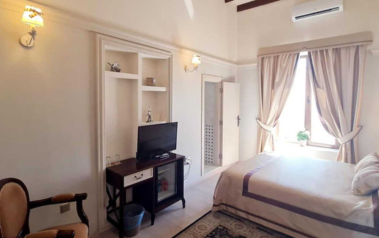 Sofia Boutique Hotel كيرينيا المظهر الخارجي الصورة